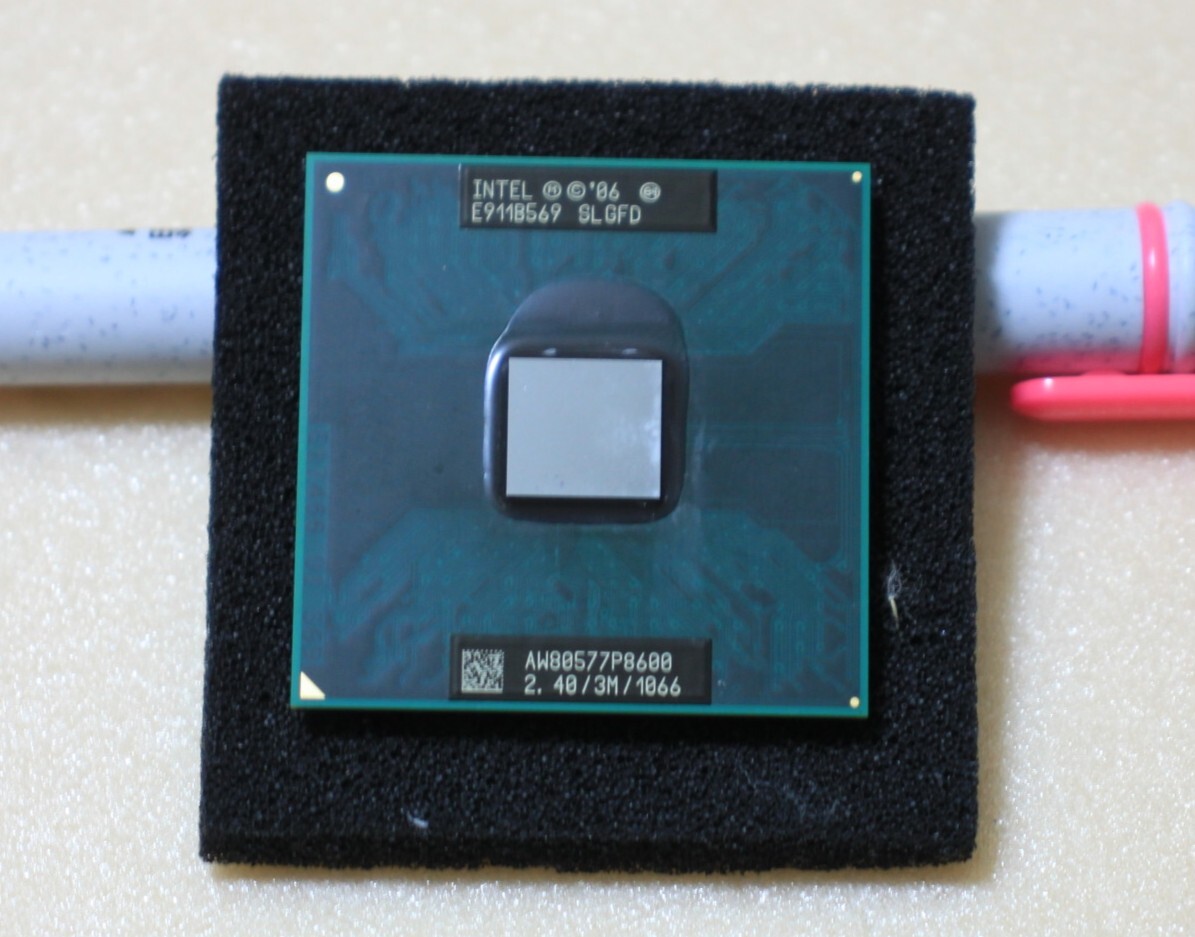 07◇ ノート用CPU ◇ モバイル 「Core2Duo P8600 2.4GHz SLGFD 」 《中古動作品》 【INTEL インテル】 拍卖