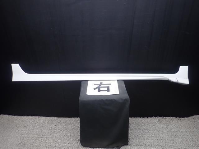 シャトル DAA-GP7 右サイドステップ NH788P 71800-T5B-003ZM拍卖