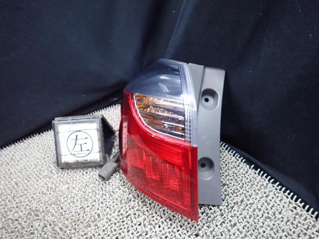 シャトル DAA-GP7 左テールランプ NH788P 33500-TD4-J01拍卖