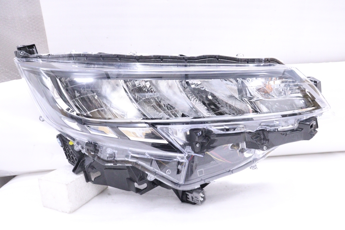 53-627★美品★LED MZRA90W ノア★右ヘッドライト ICHIKOH V1-1 打刻:N1 ASSY ブラック 純正★トヨタ (YM)拍卖