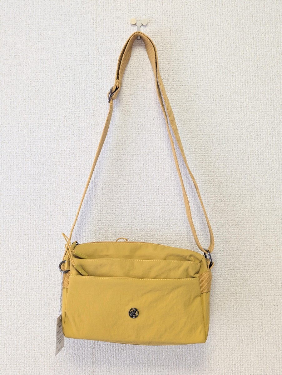 ショルダーバッグ イエロー バッグ 男女兼用 コンパクト 収納力 撥水 ギフト拍卖
