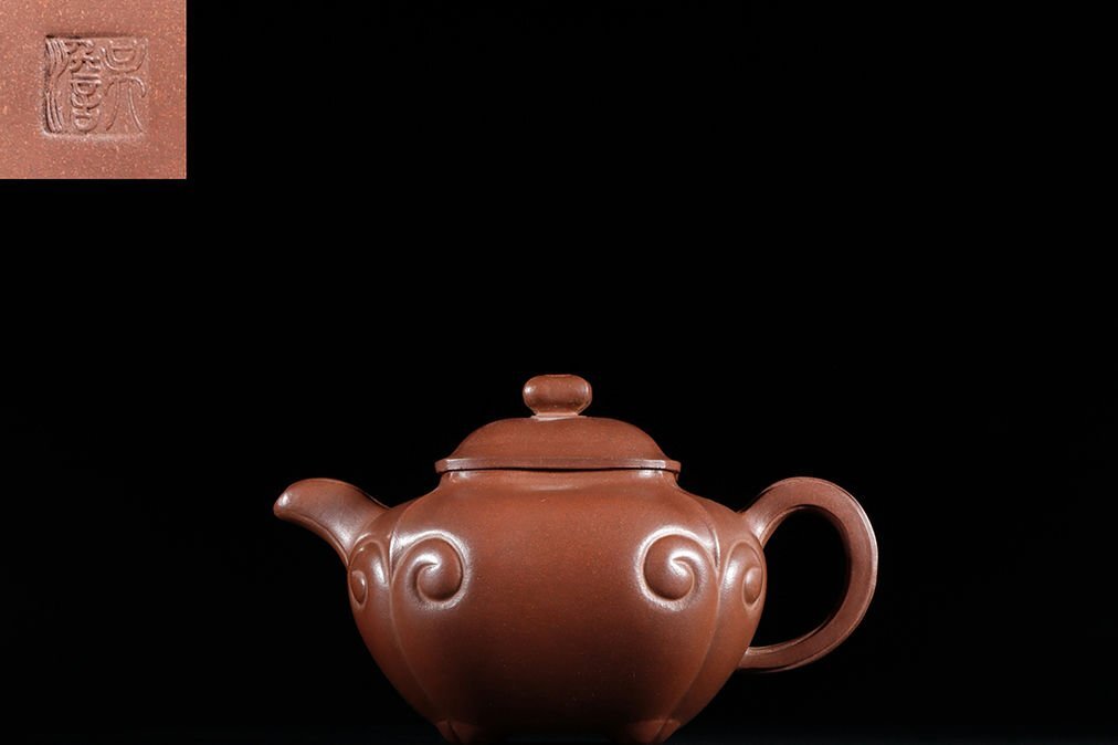 ▼渡鶴羽▼R3088時代朱泥 四方如意紫砂壺 在銘 呉澹 呉順根 清時代 /紫砂 煎茶道具 朱泥 茶壺拍卖