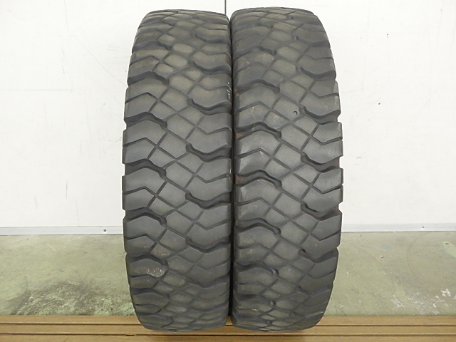 8.25-15 16PR ダンロップ DUNLOP FK302 中古 2本セット フォークリフト 2019年製 X1662 ポイント利用拍卖
