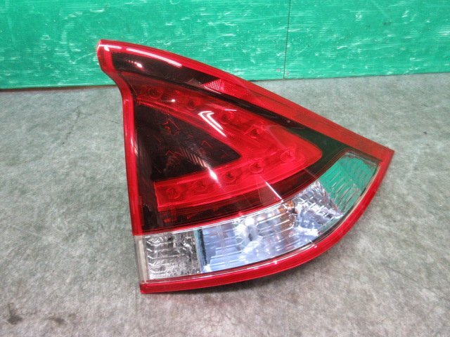 ☆ ホンダ インサイト DAA-ZE3-1002・・・ 純正 右 LED テールランプ 33551-TM8-J51 (C-1-4) ☆拍卖