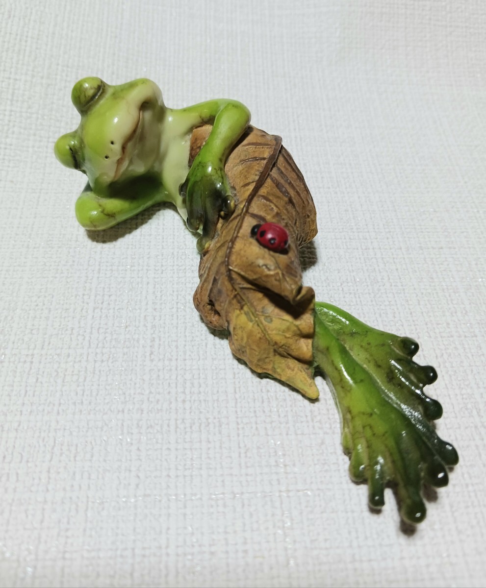 カエルの置物 木の葉のブランケット/かえる 蛙 コレクション 置き物 雑貨 小物 縁起物 インテリア/送料390円から可能拍卖