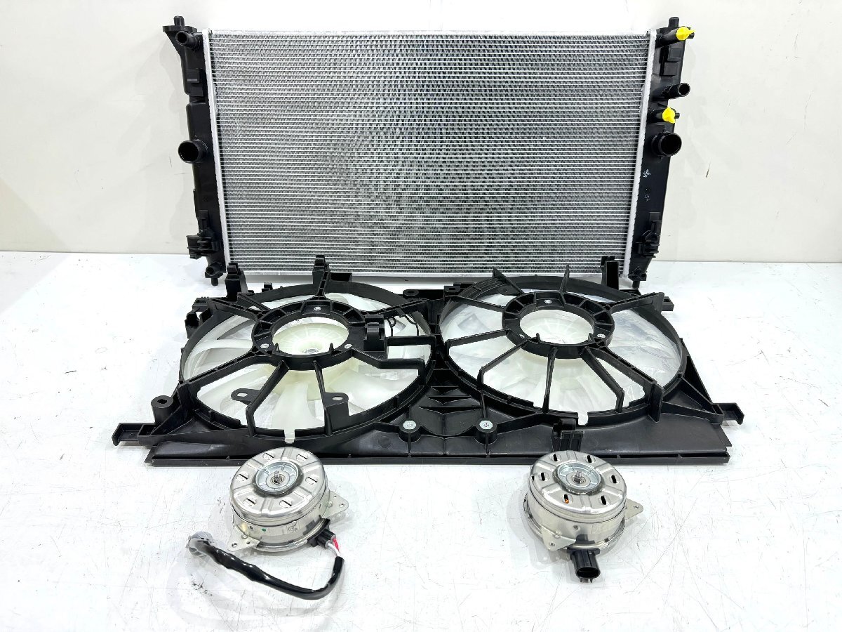 【未使用】C-HR ZYX10 純正ラジエーター・モーター・シュラウドセット 16400-37311/422136-7381 (R6-8)拍卖