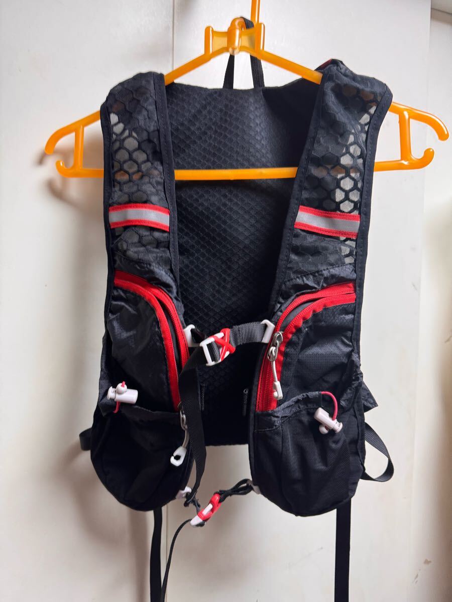 送料格安スピード発送!美品★トップスピードランニングバッグリュックハイドレーション付き★Fサイズジョギング陸上登山トレランマラソン拍卖