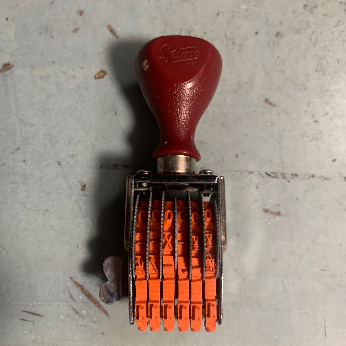 ストロング 回転ゴム印 6連 回転印 スタンプ SANBY 事務用品 文房具 文具 印鑑 ハンコ 判子 日付 印 西暦日付 店舗(A-1818)拍卖