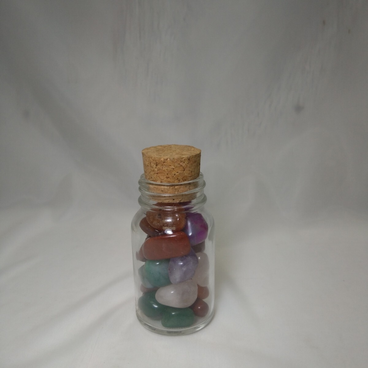 【開運】 パワーストーン 天然石 コルク瓶 詰め合わせ 開運 風水 縁起物 自然石拍卖