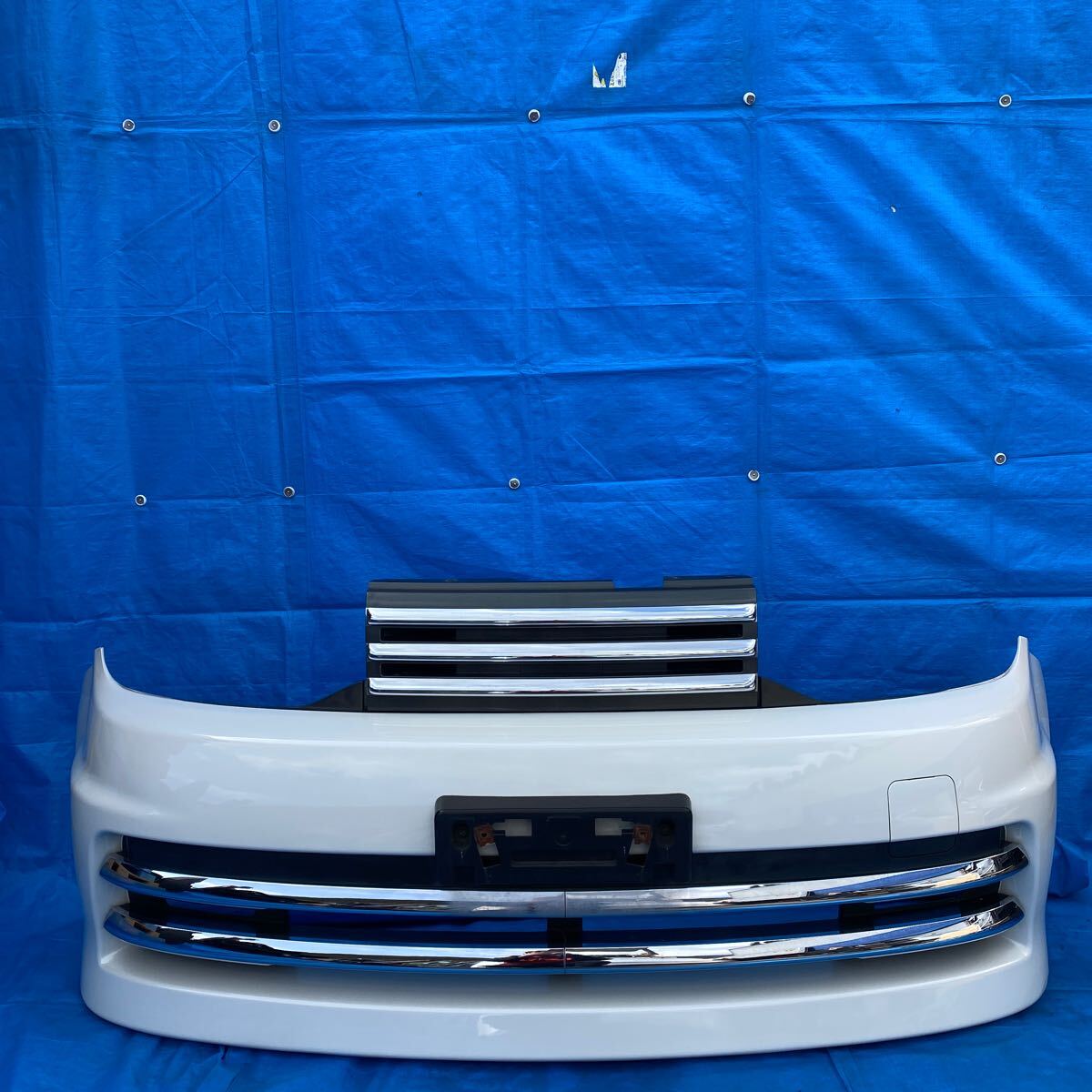 ◆ ニッサン キューブ ライダー《 Z12 NZ12 》純正 フロント バンパー グリル付き フォグ付 カラー QAB (パール) 62022-1FA0H 割れなし ◆拍卖