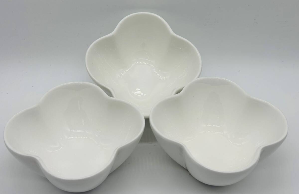 1円スタート【現状品】marie claire マリクレール クローバー サラダボウル 3客セット 白 小鉢 皿 食器 ホワイト シンプル 直径10cm拍卖