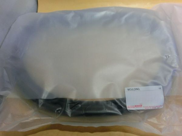 新品 純正品 TOYOTA トヨタ ウインドシールド アウトサイド モールディング フロント マーク2 チェイサー GX100 JZX100拍卖
