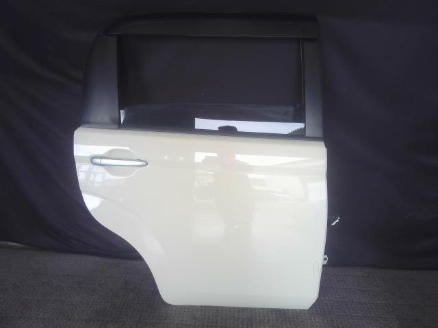 ポルテ DBA-NCP141 リア 右 ドア リヤ F アラモード 4V9 M2L3 67003-52482拍卖
