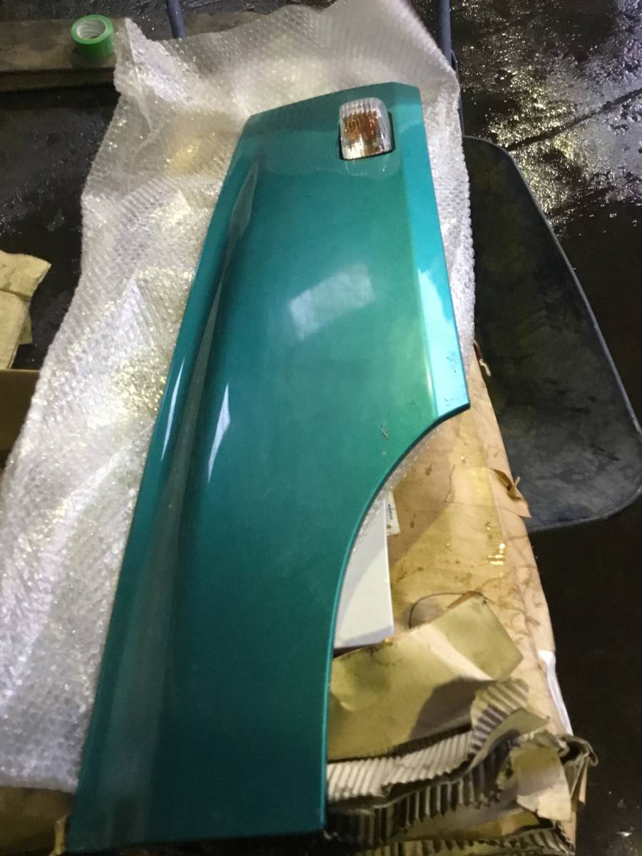 新車外し 現行一個前ギガ ドアブリスター(R) 緑 D 191120 即日発送可 フラッシャー付き拍卖