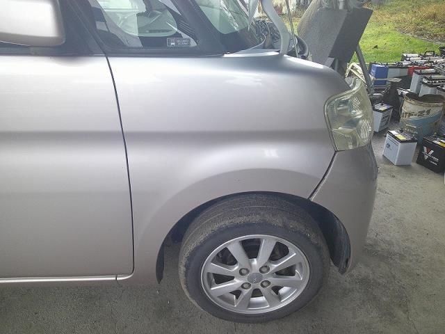 タント DBA-L375S 右Fフェンダー T16 ライトローズメタリック拍卖