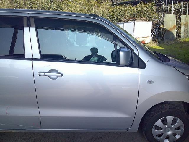 ワゴンR DBA-MH23S 右フロントドア 運転席 Z2S シルキーシルバー(M)拍卖