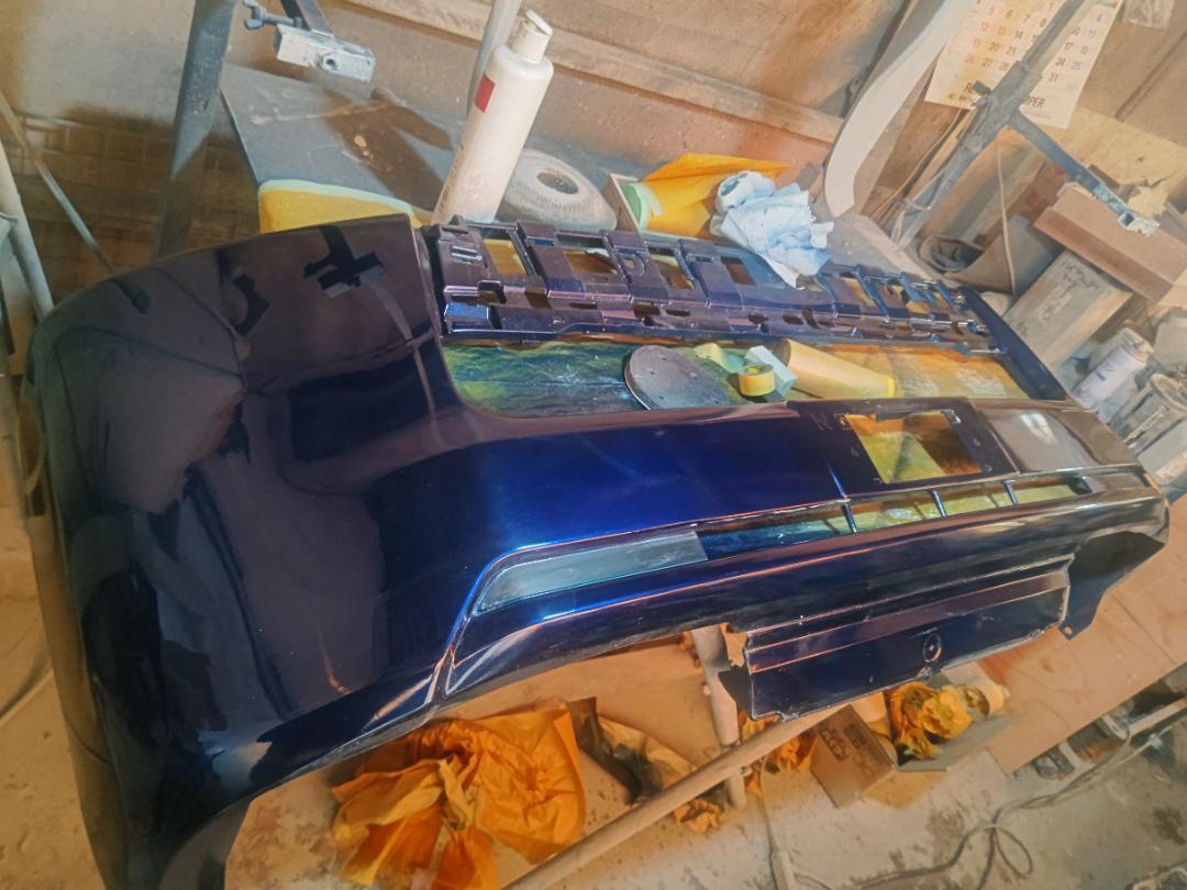 ハイエース200系スムージング純正フロントバンパー 製作します。センサー、けん引フックカバー要指定。他サイトにも出品、要在庫確認拍卖