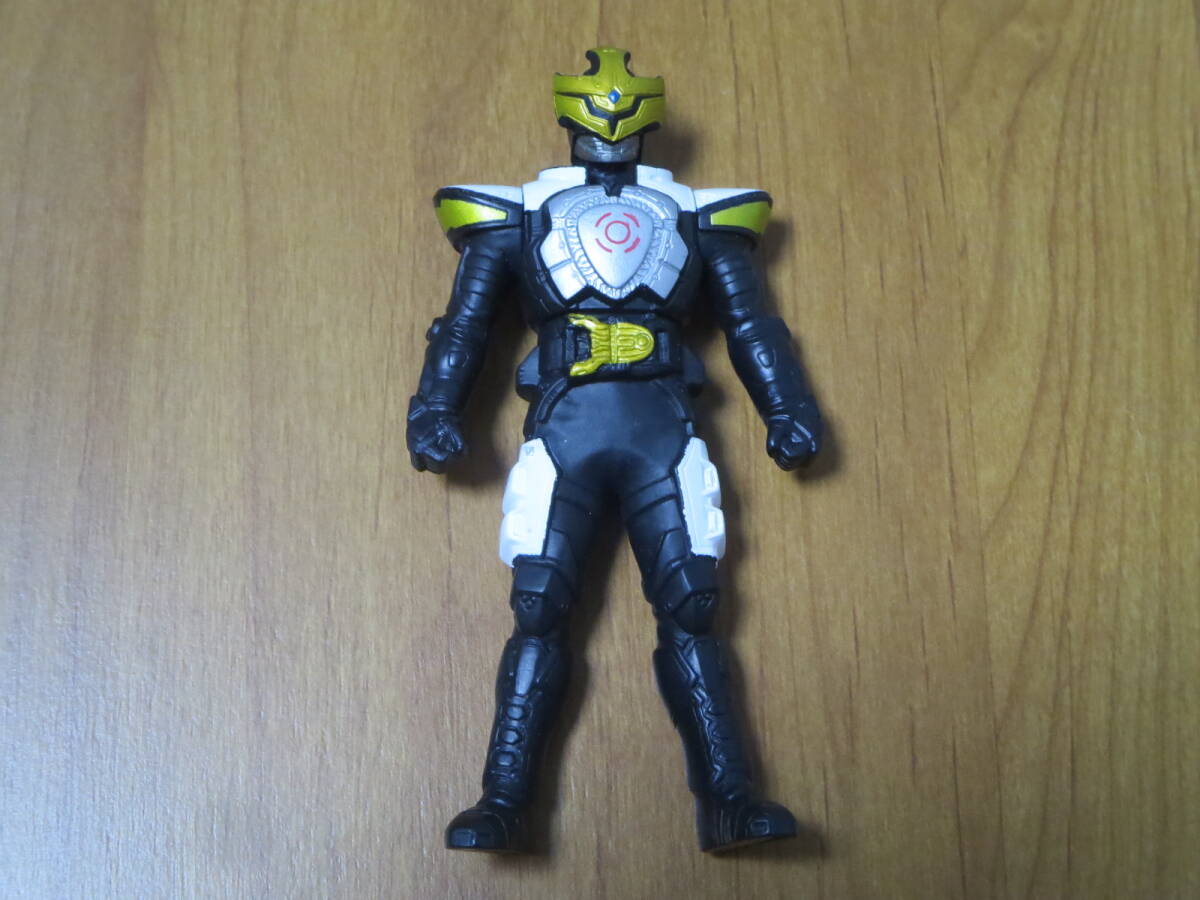 ロ 即決 ロ 食玩 仮面ライダー キバ ソフビヒーロー【イクサ(セーブモード)】拍卖
