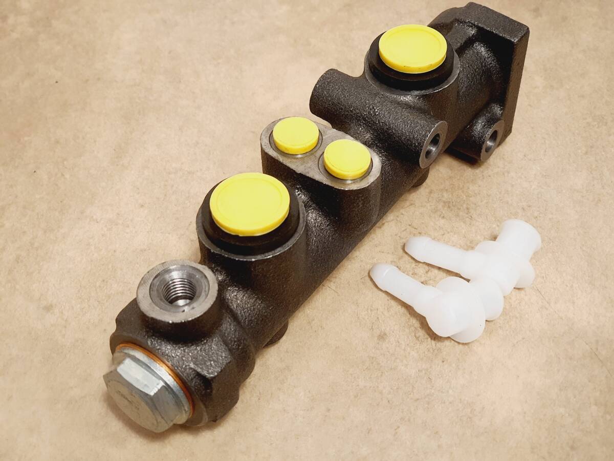 フィアット・X1/9 ブレーキマスターシリンダ―拍卖