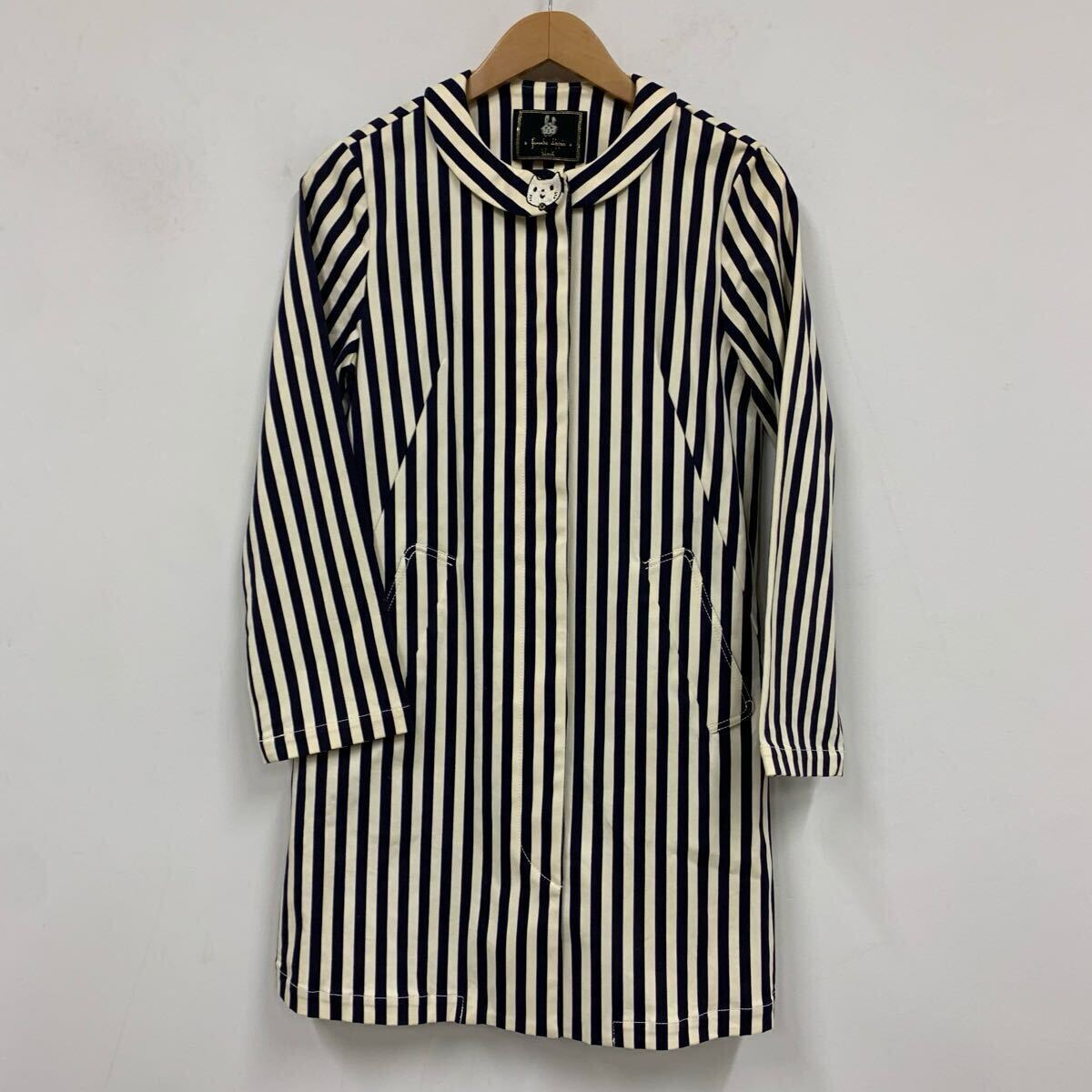 franche lippee ブランシュリッペ ストライプ柄 コート レディース サイズM ネコ刺繍 a940拍卖