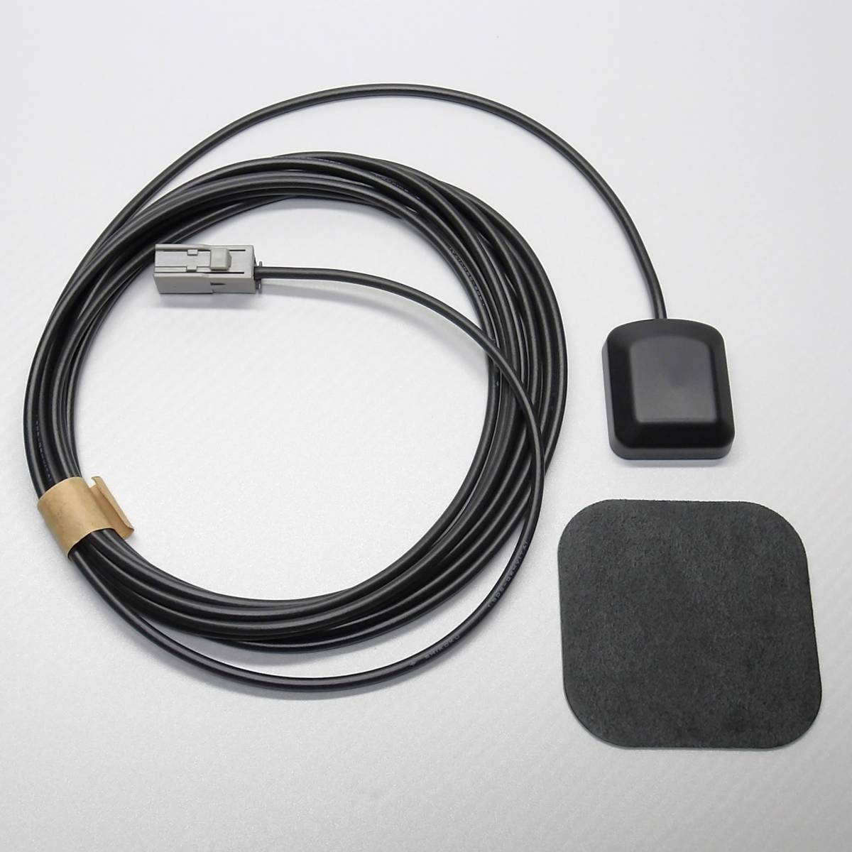 【新品】スバル純正ナビ CN-HW890DFA/CN-HW880DFA/CN-HW830DFA/CN-HW1000DFA GPSアンテナ&プレート【パナソニック純正部品】拍卖