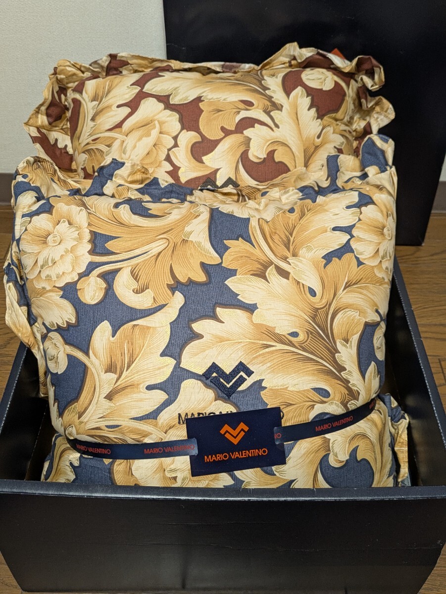 MARIO VALENTINO マリオバレンチノ 42×42 クッション 2個拍卖