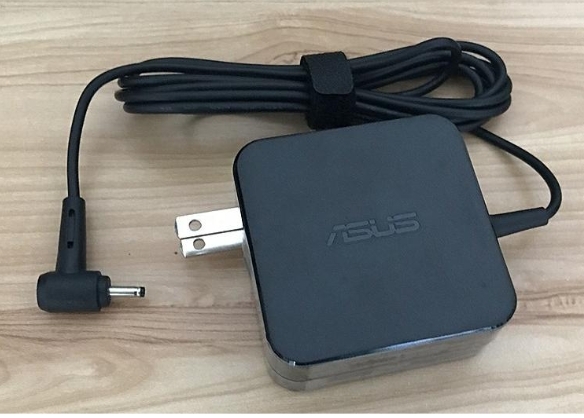 新品◆ ASUS TransBook T304UA T304UA-7100 ACアダプター 19V-2.37A 4.0*1.35MM拍卖