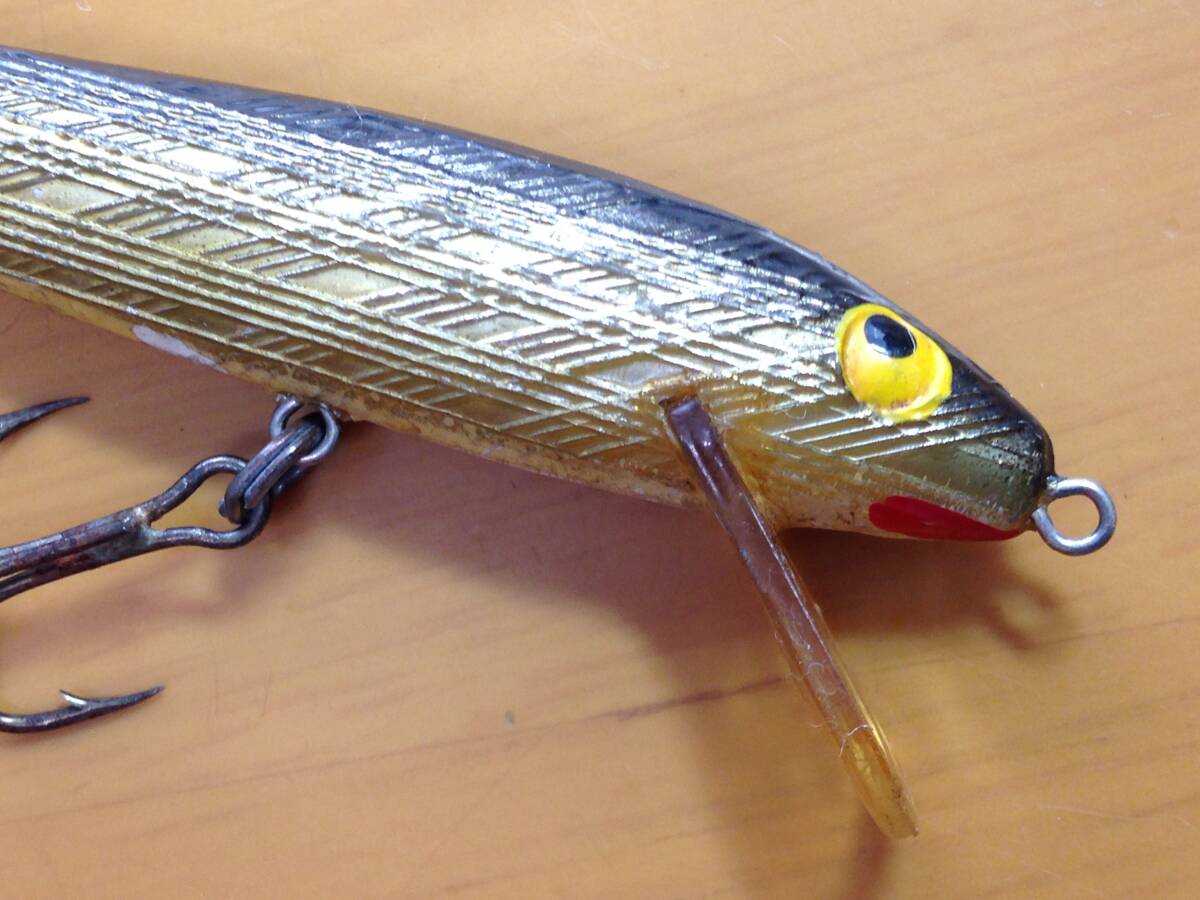 ★REBEL★ レーベル ミノー フローター 6.4cm リップ刻印 縦書き ブラックシルバー ※リップの接着剤剥がれ #20-918拍卖