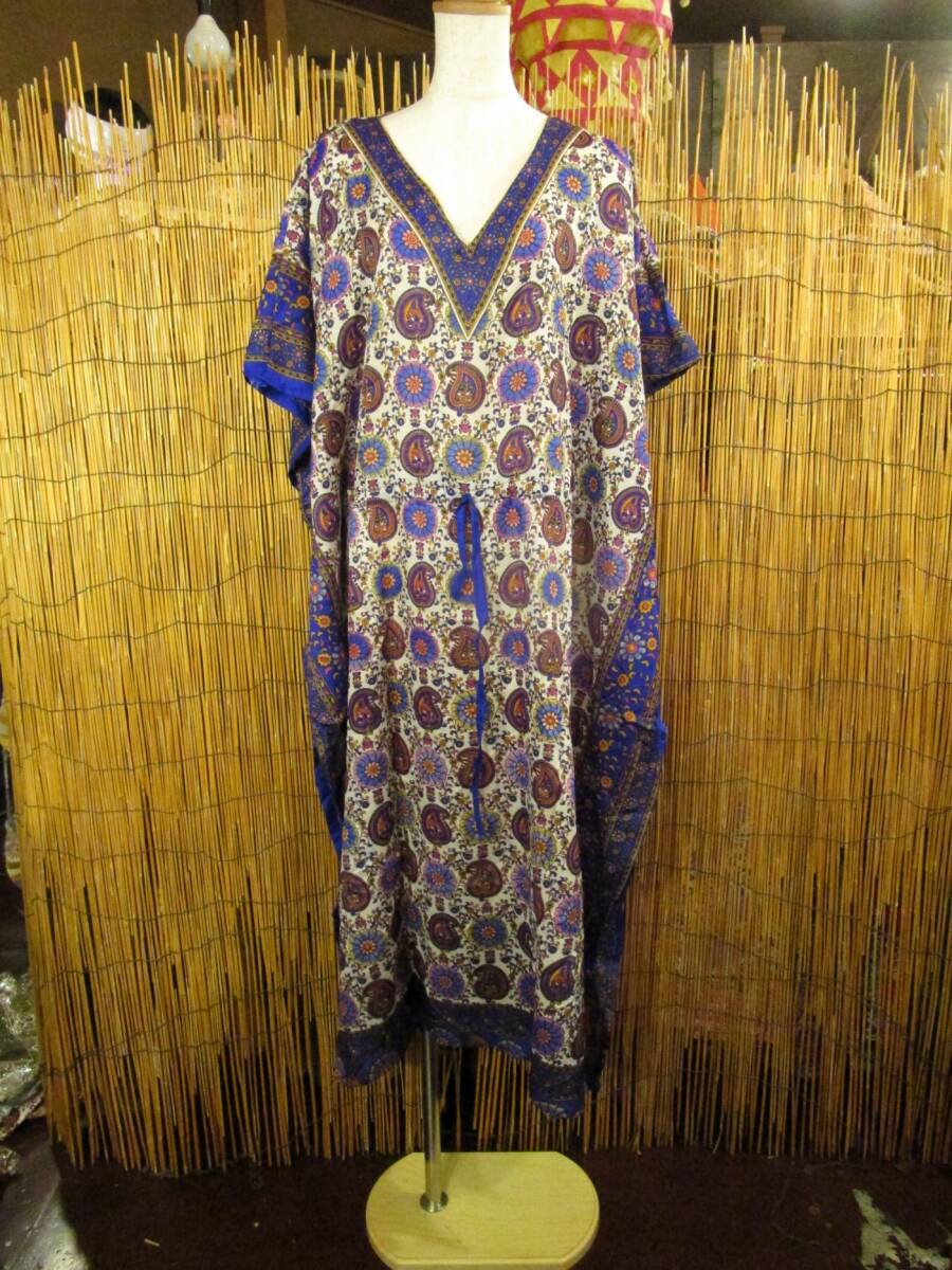 ④新品*薄手ビスコース素材*ゆったりサイズ *ペイズリープリント*ガラベーヤ*ポンチョ風*マキシ丈*ワンピース*ベリーダンス拍卖