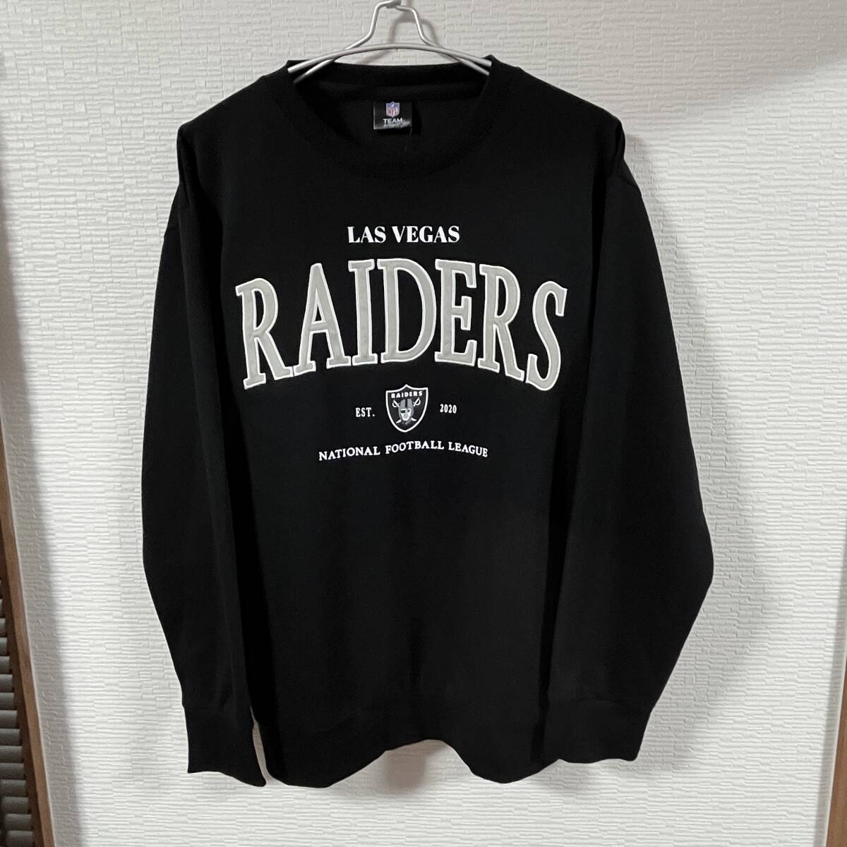 ★ RAIDERS (レイダース) ★ トレーナー Mサイズ 黒色 NFL アメリカンフットボール ラスベガス LVR アメフト (タグ付き新品未使用)拍卖