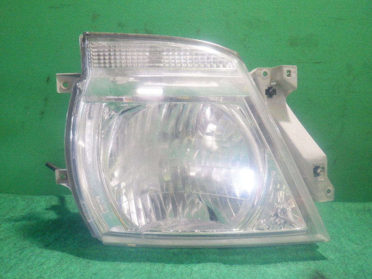 【個人宅発送不可】◇◇日産 キャラバン VWME25 純正 右ヘッドライト ハロゲン KOITO 100-24880◇◇拍卖