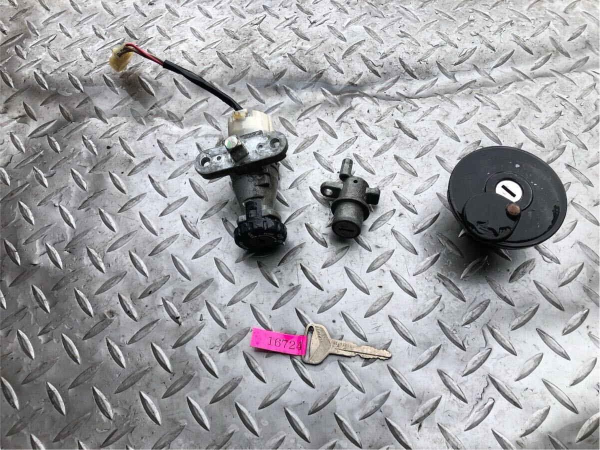 58143■ ヤマハ ビーノ SA10J 純正 メインキー シートキー タンクキー 純正キー拍卖