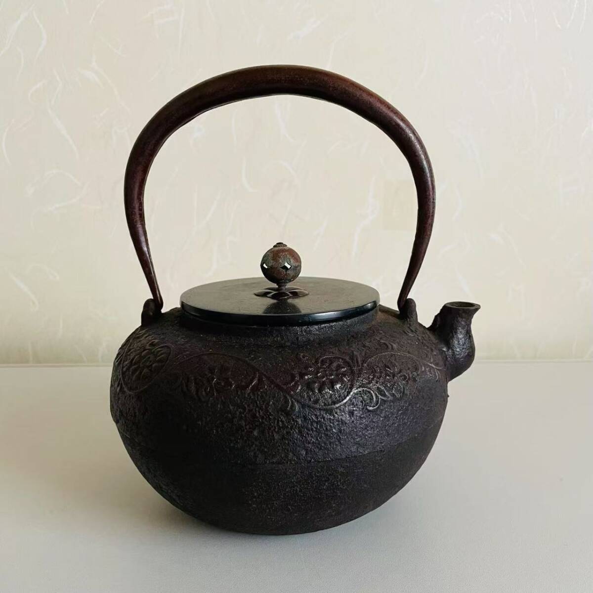 鉄瓶 鉄製 煎茶道具 鉄瓶 漏れ無し 現状中古品 骨董品 煎茶道具 鉄製 茶道具 茶器 古美術拍卖