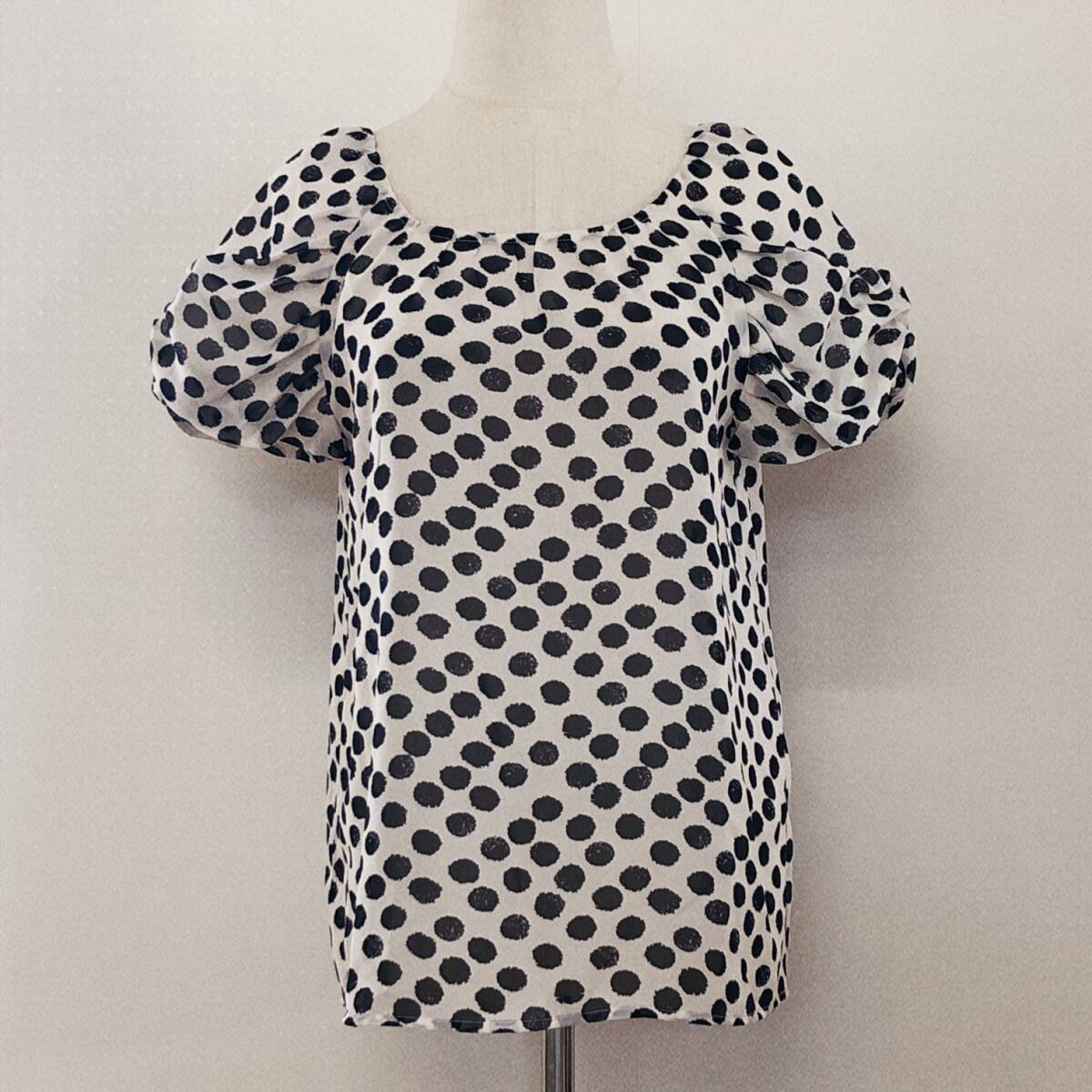 Y1770 美品 sunauna レディース トップス ブラウス 半袖 薄手 透け感 シンプル カジュアル かわいい 涼しげ 夏 拍卖