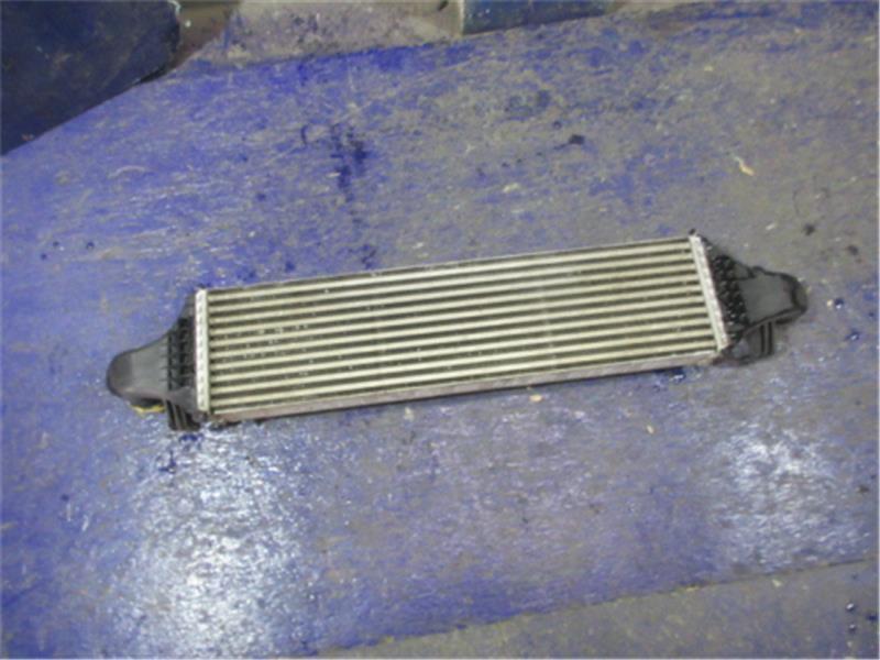 ベンツ 純正 ベンツGLA 《 156946 》 インタークーラー P10300-25002315拍卖