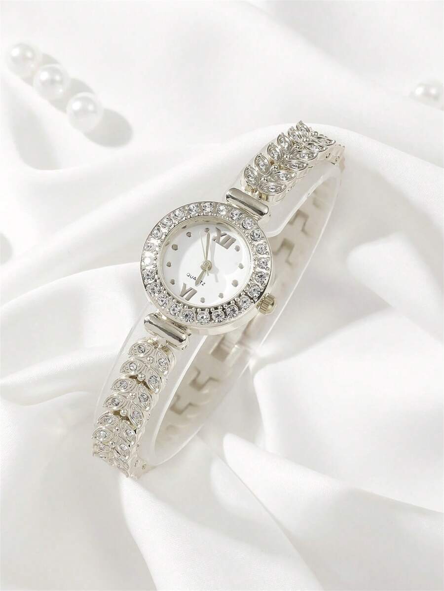 腕時計 レディース クォーツ 1個 レディース アクセサリー ブレスレット付き クォーツ腕時計、ラインストーン入り スター型文字盤拍卖