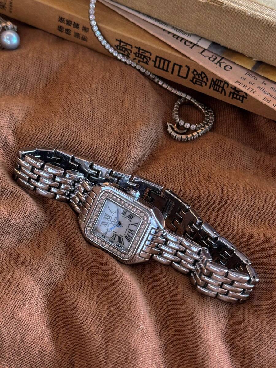 腕時計 レディース クォーツ ローマ数字が特徴の防水レディース腕時計 スクエアダイアル エレガントなデコレーション デイリーユース拍卖