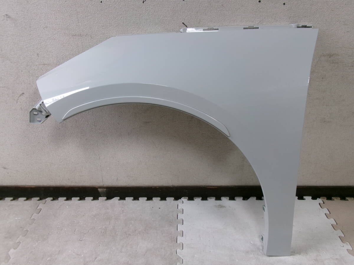 ③ BMW i3 純正フェンダー左 1Z06 7299193-07拍卖