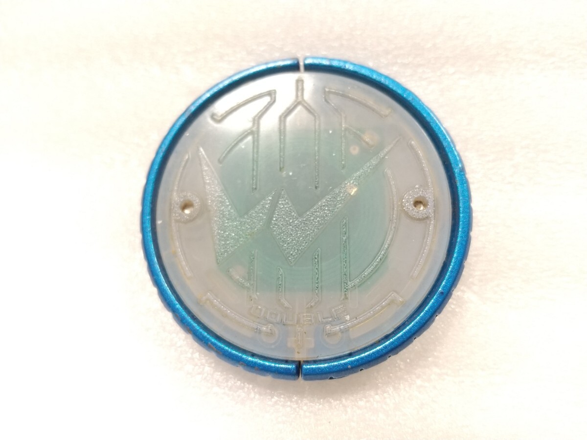 ダブル (ファングジョーカー) オーメダル 仮面ライダーオーズ 白 W拍卖