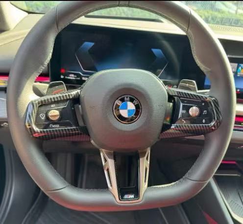 スポーティ全開♪ BMW カーボン ルック ステアリング パネル カバー i5 G60 eDrive40 M60 xDrive Mスポーツ i5シリーズ セダン拍卖