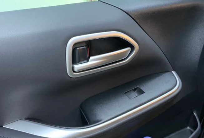 高品格♪ サテンシルバー インナー ドアハンドル パネル カバー ヴォクシー 90 系 ZWR90W ZWR95W MZRA90W MZRA95W S-G S-Z拍卖