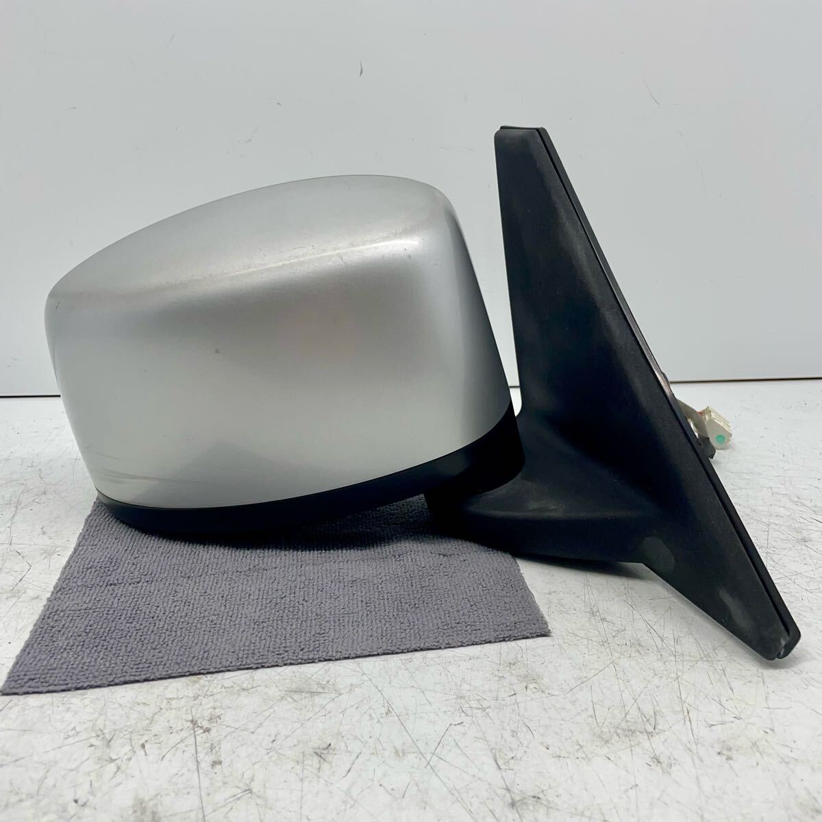 スズキ HB24S HA24S HA24V HC24S アルト ピノ キャロル ドアミラー サイドミラー 右側 運転席側 R 5P 5ピン シルバー 銀 Z2S 動作OK P70295拍卖