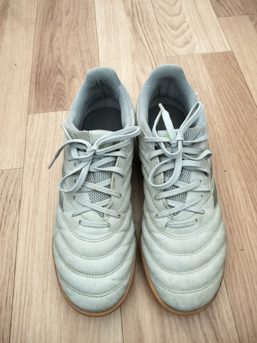 アディダス 人工芝 フットサルシューズ 24.5cm グレー拍卖