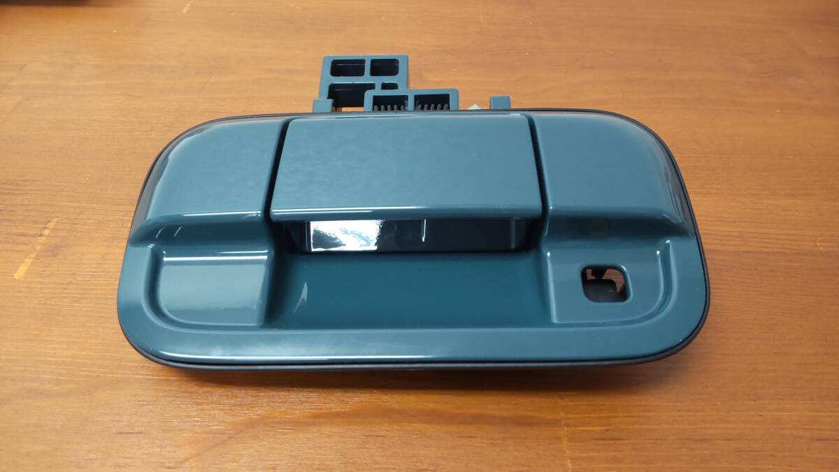 #62【スズキ純正】新車外し suzuki エブリイワゴン アウターハンドル バックドアハンドル DA17W 82850A50M2 WAC デニムブルー 拍卖