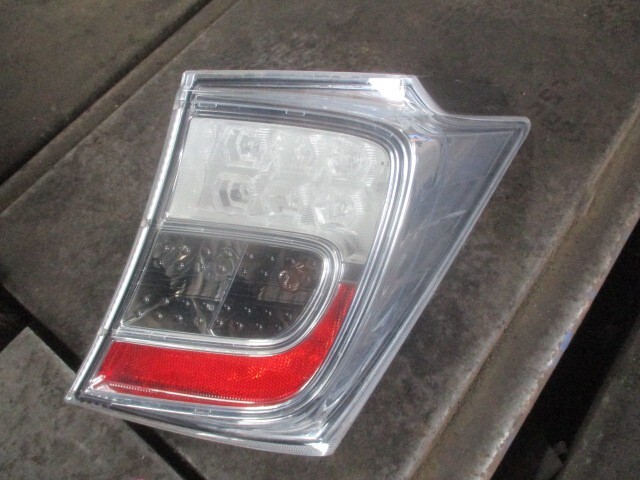 ホンダ GP3 フリード 右・テールランプ ブレーキ 33501-SYY-J71 D102拍卖