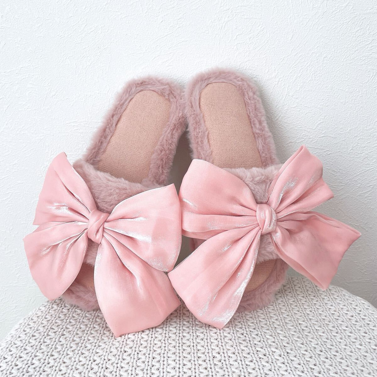 新品ラウンドトゥ スリップオン ふわふわ ファー スリッパ24cm24.5cmレディースEUR38 39サイズ ルームシューズ サンダル ピンク姫リボン拍卖