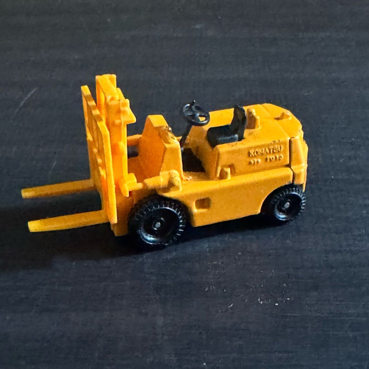 トミカ コマツ フォークリフト FD30拍卖