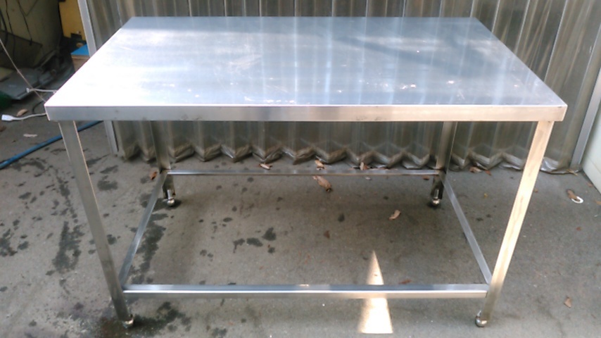 作業台 1200×700 (引取限定) AI拍卖