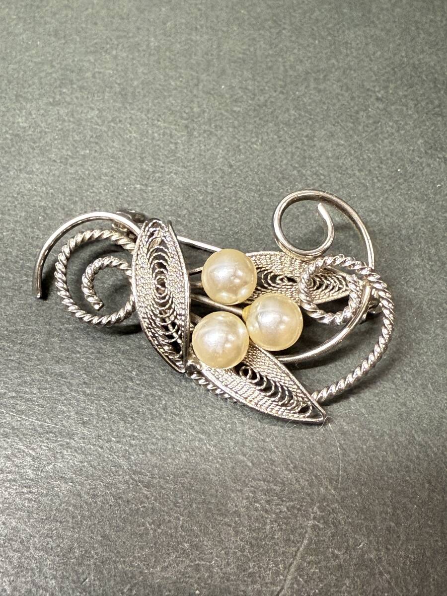 ★コレクター必見 ビンテージ パール付き ブローチ フラワーモチーフ 花 シルバーカラー レディース アクセサリー 飾り コレクション Go834拍卖