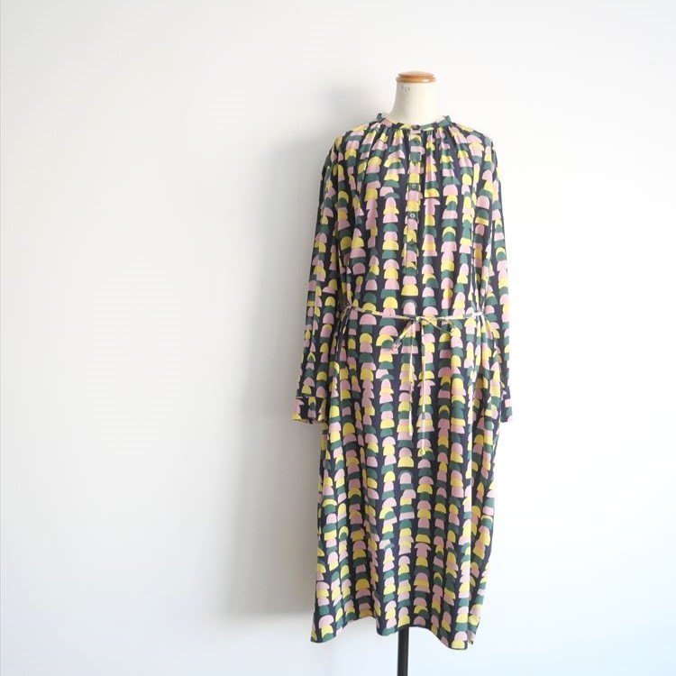 2025SS / 未使用 / mina perhonen ミナペルホネン / rocher ギャザードレス ワンピース 40 / ads3165s / 2501-0556拍卖